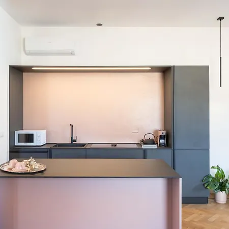 Artieri Suites, Piazza Maggiore * Болонья